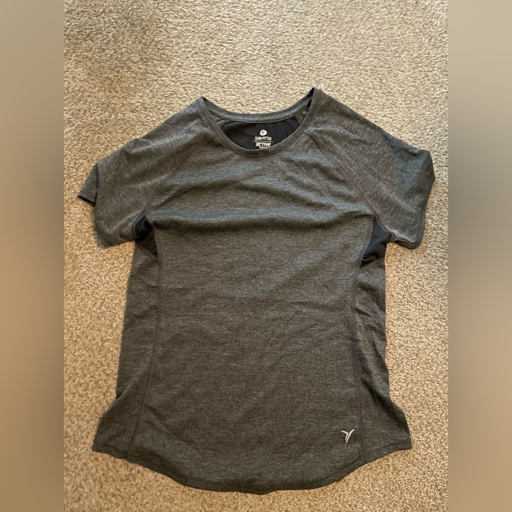 Gray Old Navy Women’s Athletic Shirt-Size M